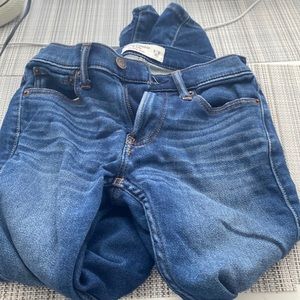 Abercrombie kids skinny jeans